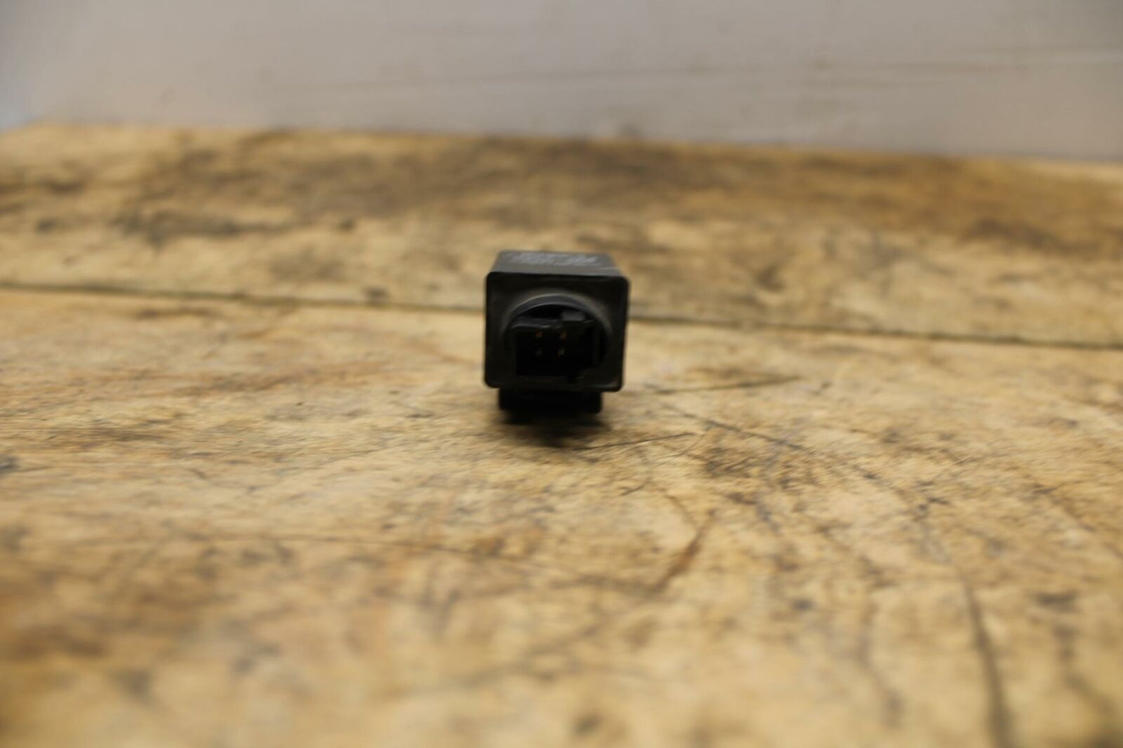 16-18 HONDA CBR500R TURN SIGNAL BLINKER RELAY FLASHER SWITCH BB345