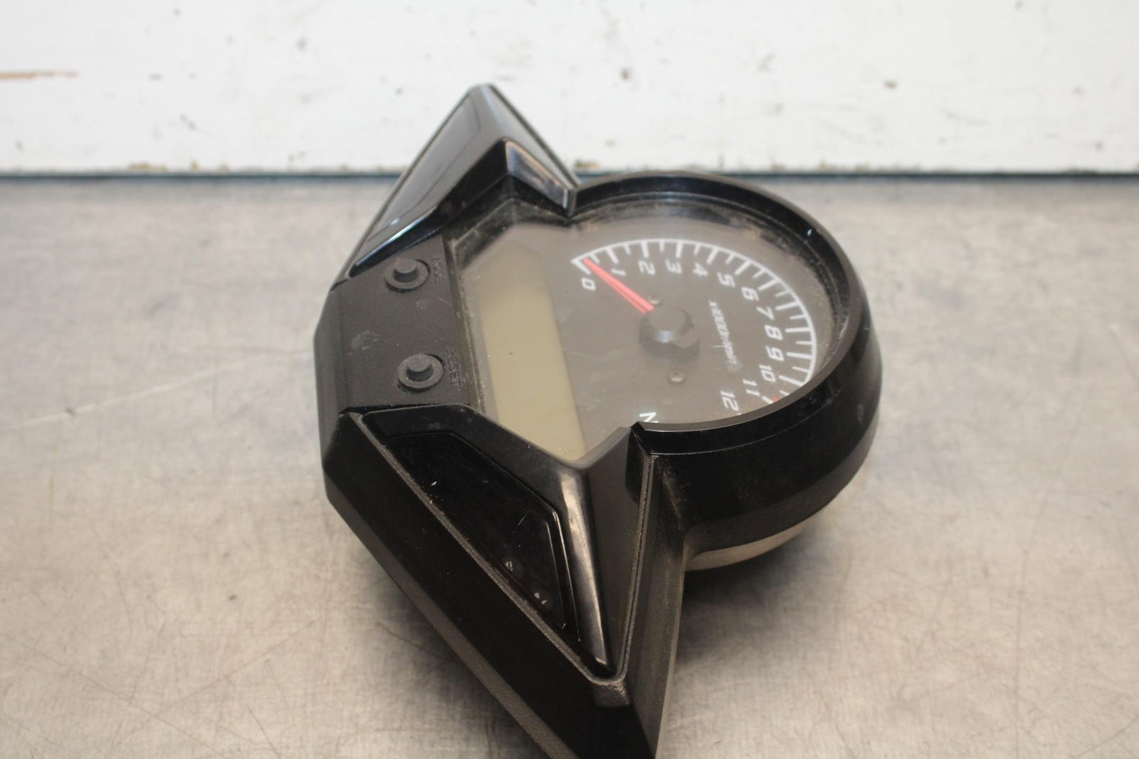11-19 HONDA CBR125R SPEEDO TACH GAUGES DISPLAY CLUSTER SPEEDOMETER  BB105