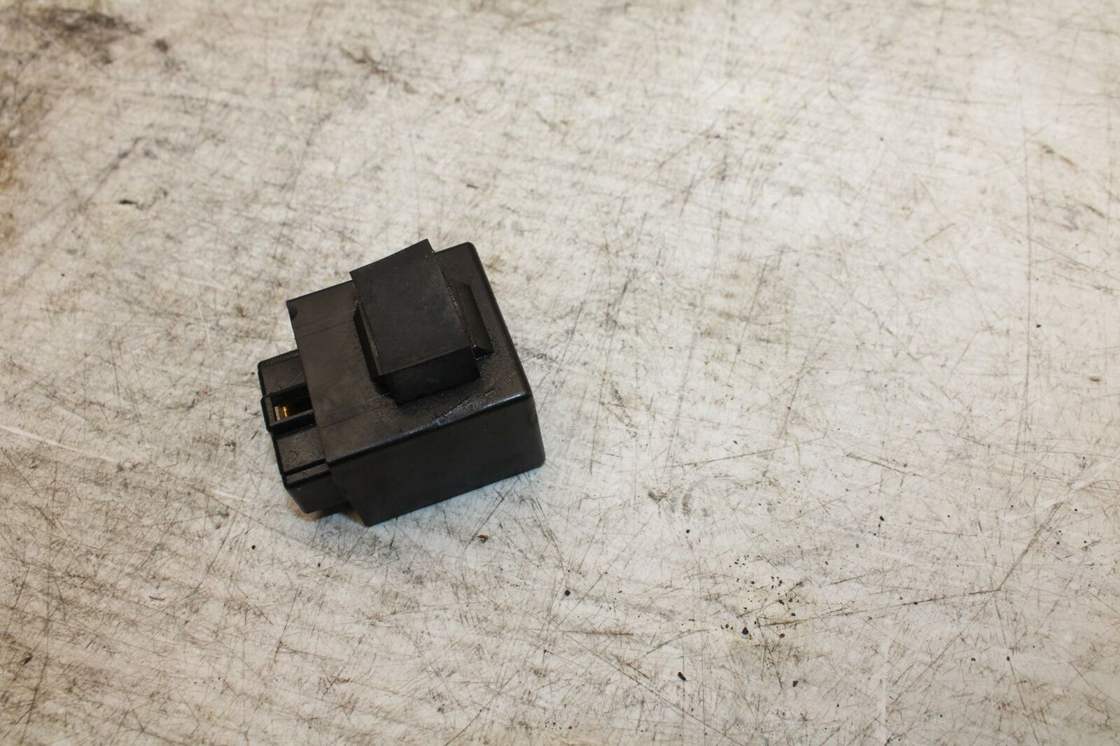 06-07 SUZUKI BOULEVARD S40 TURN SIGNAL BLINKER RELAY FLASHER SWITCH BB375