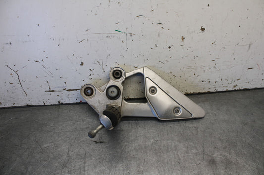 07-09 YAMAHA FZ6 LEFT REARSET REAR SET DRIVER FOOT PEG REST STOP BB713