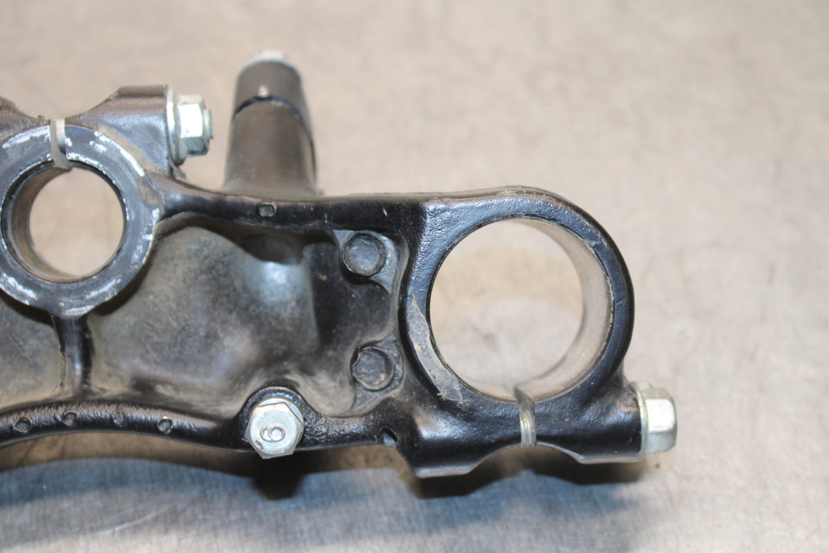 82-83 YAMAHA IT175 FORKS UPPER TRIPLE TREE CLAMP BB108