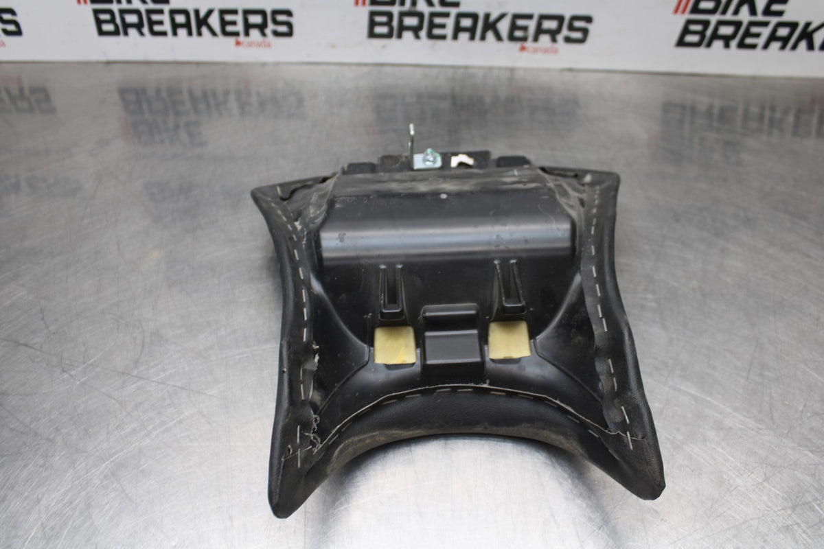 24 KAWASAKI NINJA 500 ABS FRONT DRIVERS SEAT PAD SADDLE PILLION BB818