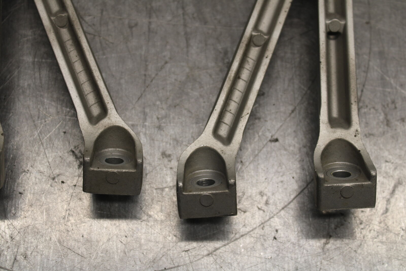 05-08 SUZUKI GSXR1000 REAR BACK PASSENGER PEG SET PAIR BB113