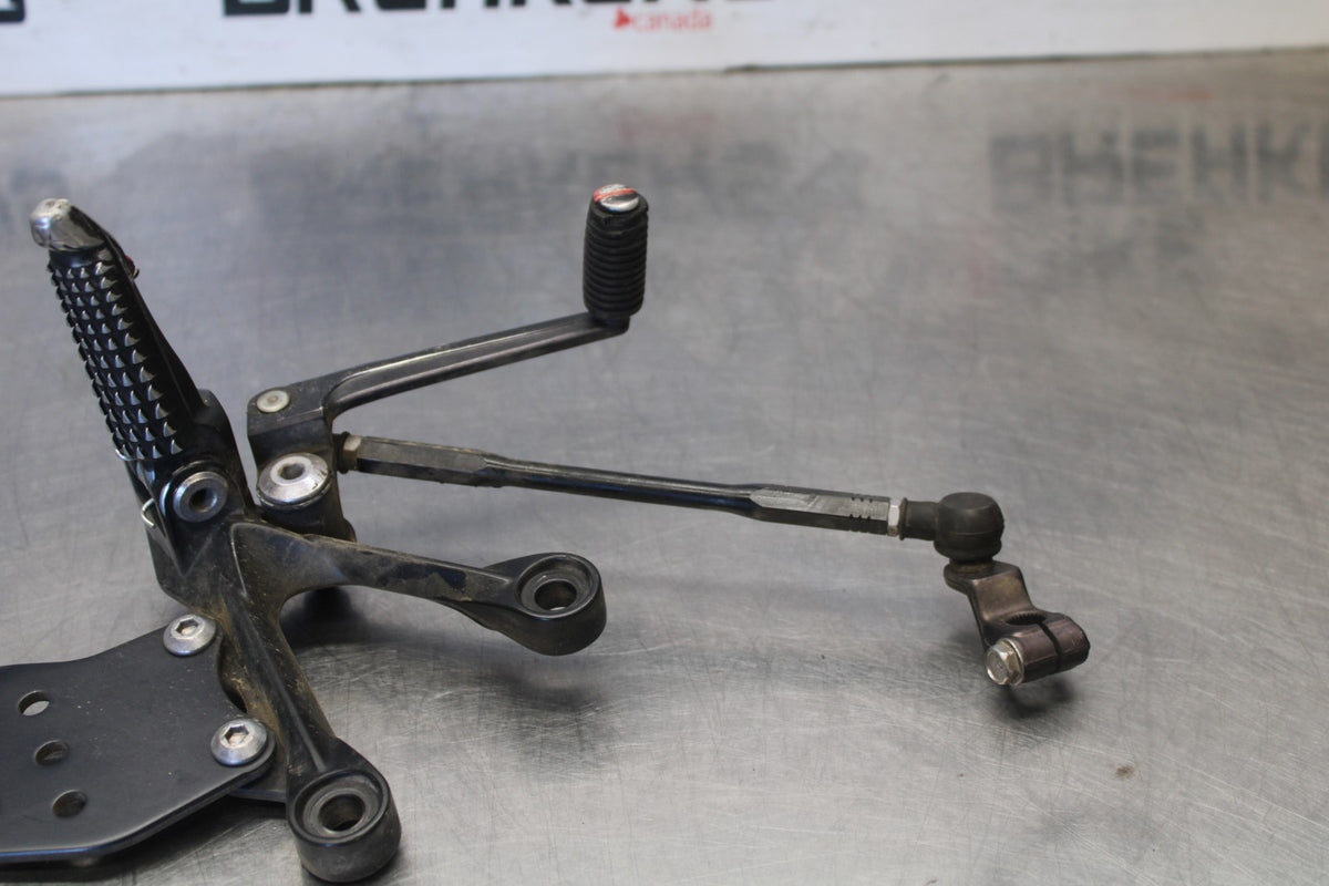 07-08 KAWASAKI NINJA ZX6R LEFT REARSET REAR SET FOOT PEG W SHIFTER BB937