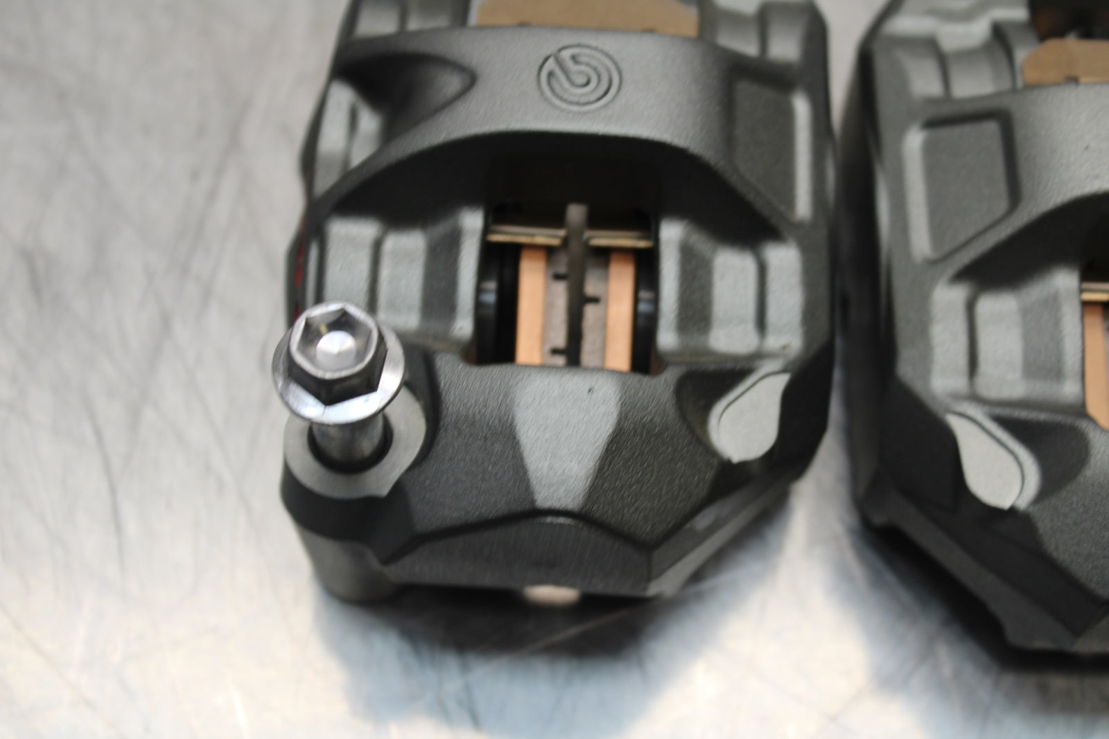 23-24 KAWASAKI NINJA ZX14R NEW!! RIGHT LEFT FRONT BRAKE CALIPER SET BB153