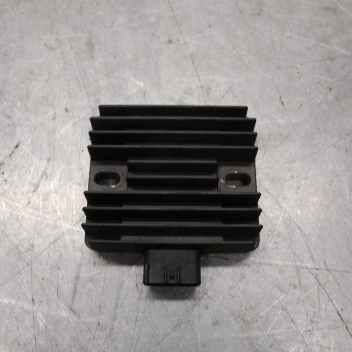 2007 Yamaha YZF R6 RECTIFIER VOLTAGE REGULATOR 4XY-81960-00-00 BB525