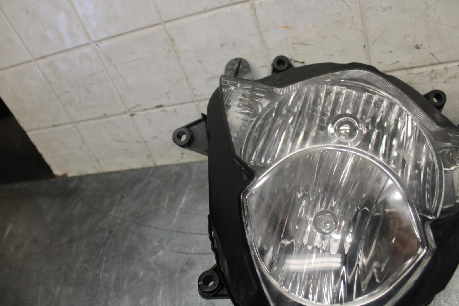 2016 Suzuki Bandit 1250S GSF1250SA ABS FRONT HEADLIGHT HEAD LIGHT BB509