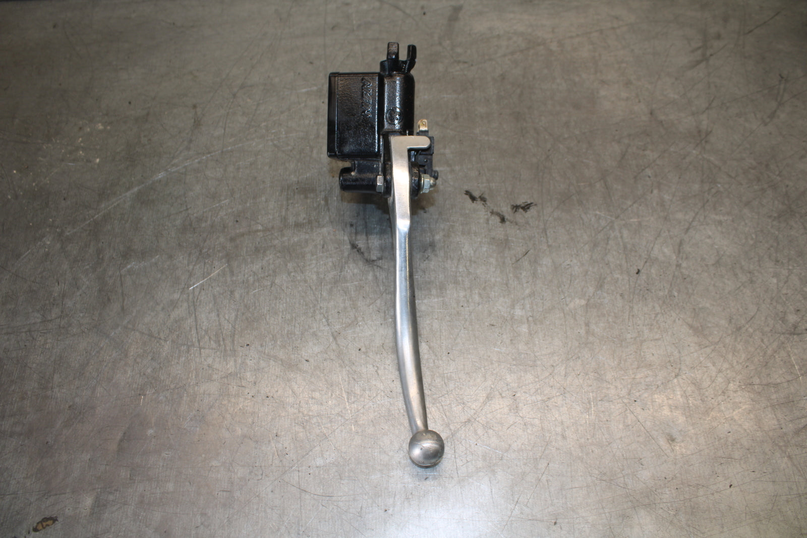 13-15 HONDA CBR500R FRONT BRAKE MASTER CYLINDER w/ LEVER 45510-MGZ-305 BB704