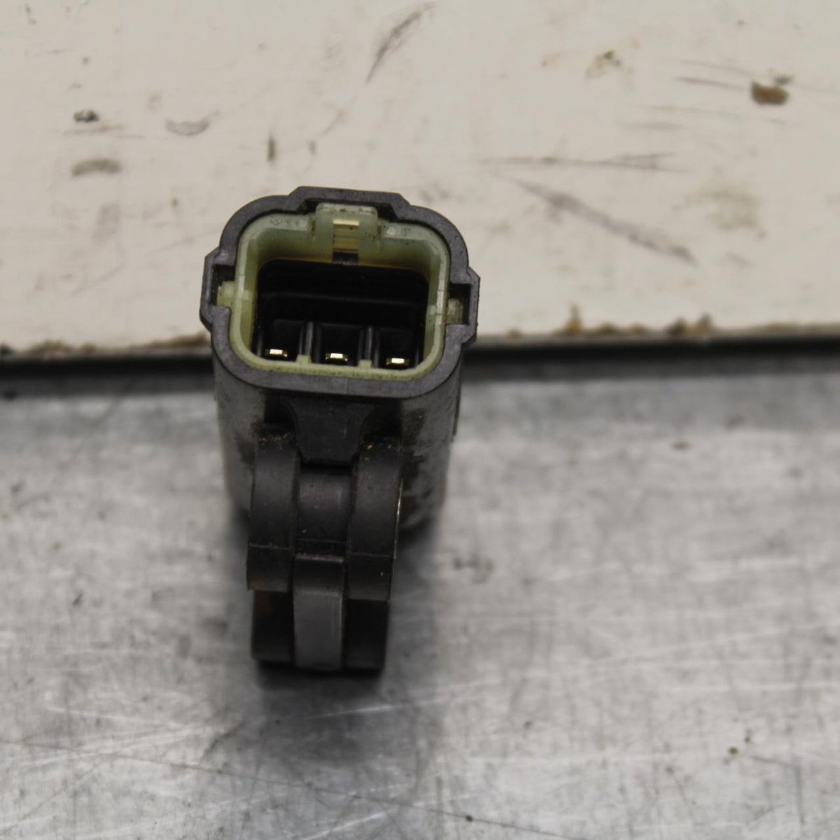 05 YAMAHA YZF R6S TIP OVER BANK ANGLE CRASH SENSOR SWITCH  BB95