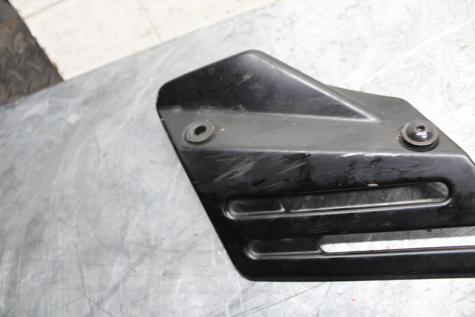 2007 Suzuki GSXR1000  MUFFLER EXHAUST PIPE COVER HEAT SHIELD GUARD BB44
