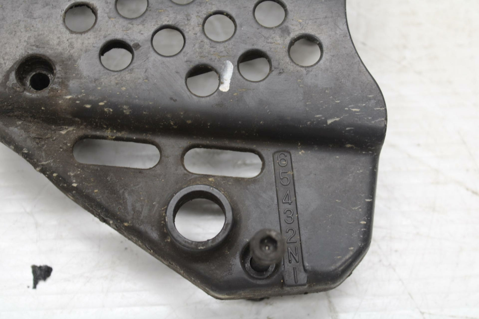 93-96 SUZUKI GSXR750W ENGINE SPROCKET COVER 11361-17E10 BB266