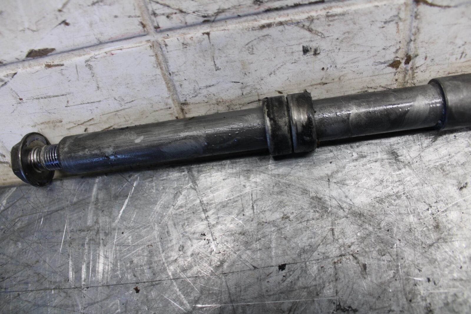 2008 Honda CBR600RR FRONT WHEEL RIM AXLE PIVOT BOLT 44301-MFJ-D00 BB542