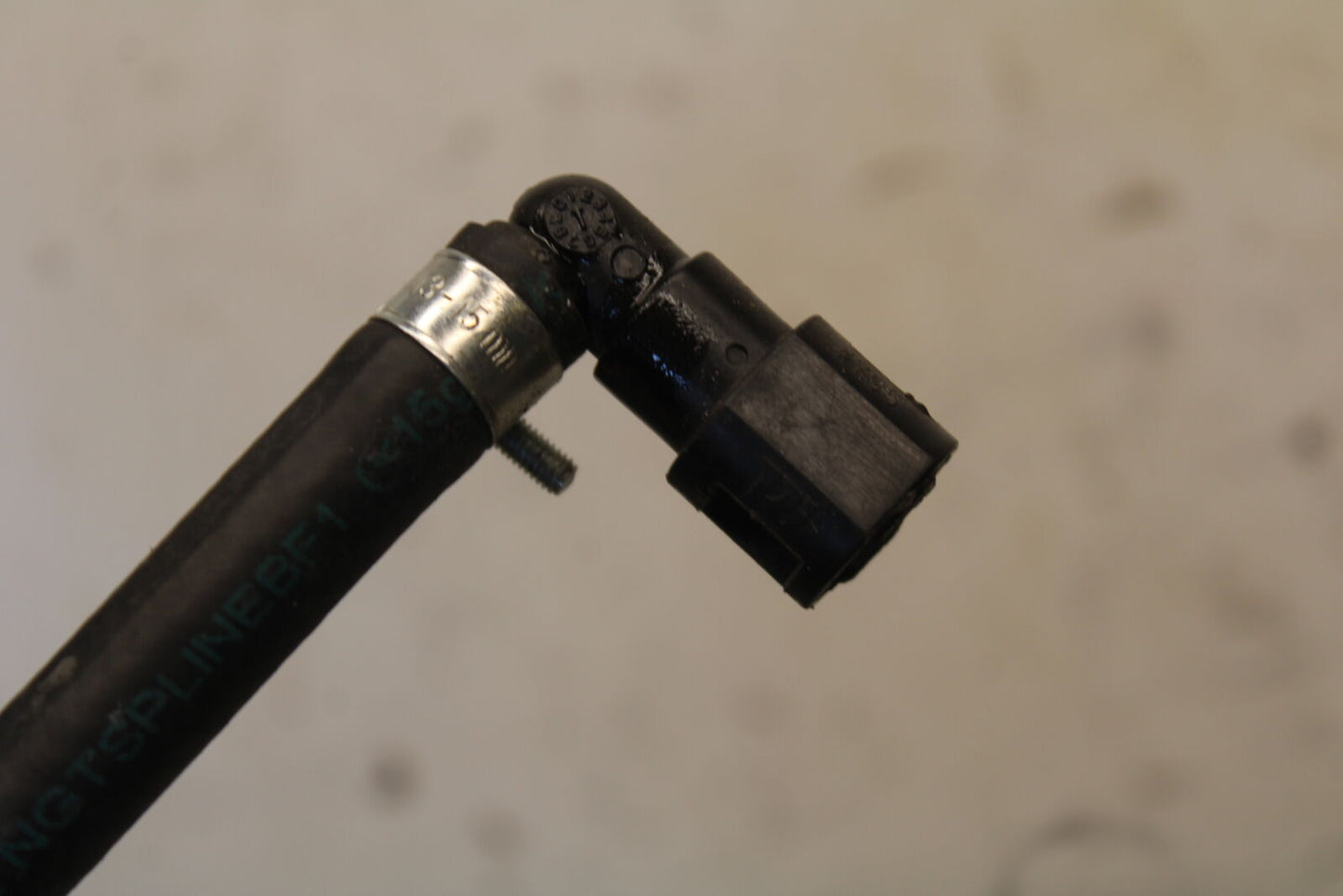 05-06 SUZUKI GSXR1000 FUEL HOSE GAS LINE TUBE PIPE 15810-41G00 BB677