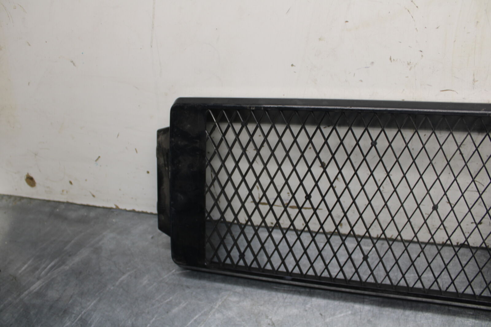 05-06 SUZUKI BOULEVARD M50 RADIATOR GRILLE GRILL SHIELD GUARD 17760-41F00 BB671