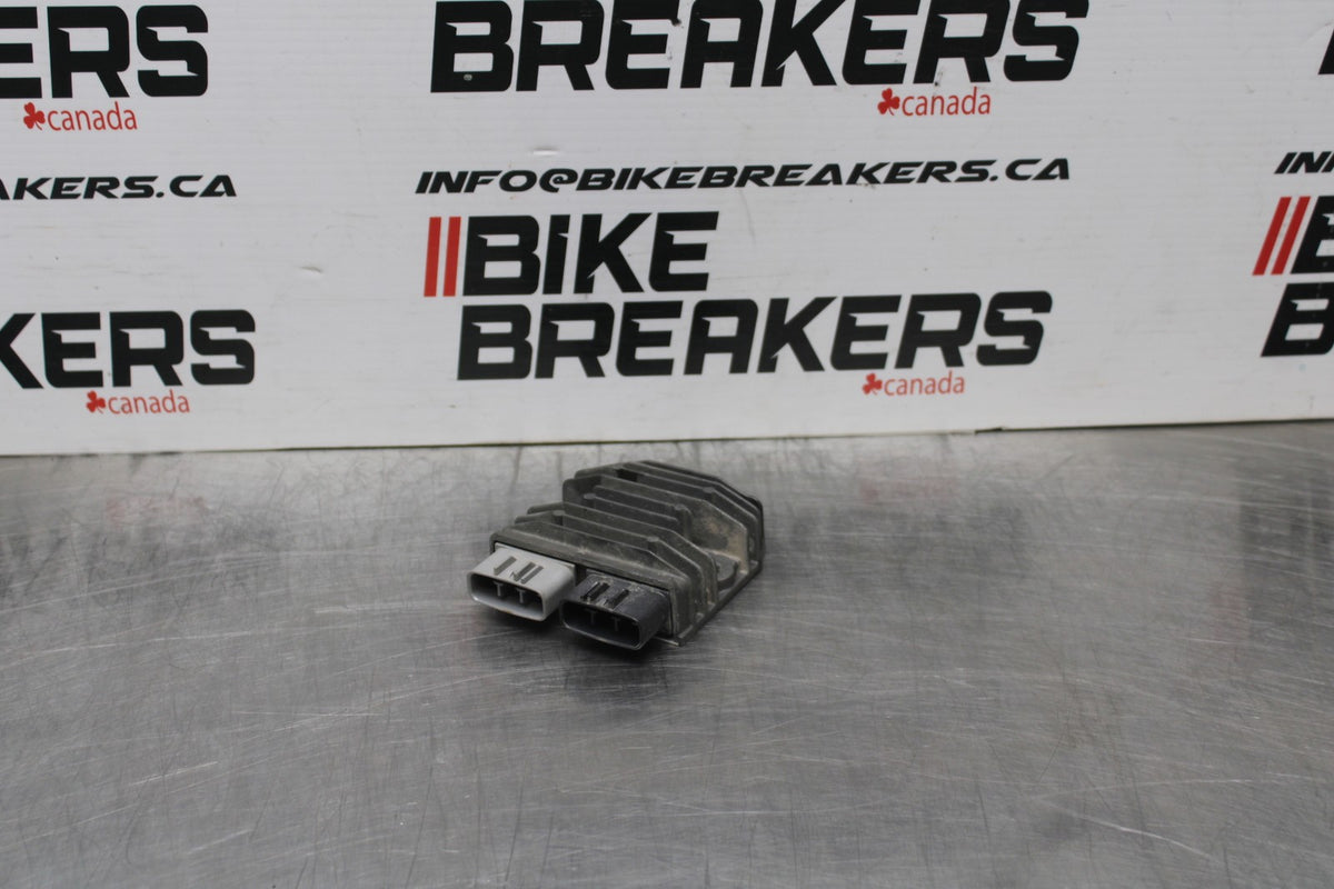 22-25 YAMAHA YZF R7 RECTIFIER VOLTAGE REGULATOR BB850