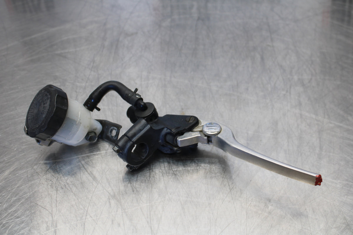 00 SUZUKI SV650 FRONT BRAKE MASTER CYLINDER w/ LEVER BB156