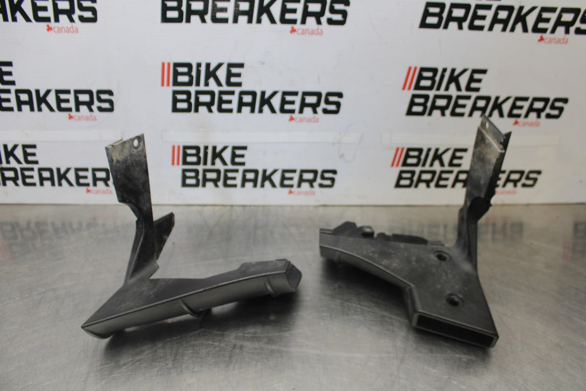 16 APRILIA TUONO V4 1100 RIGHT LEFT INNER FAIRINGS COWLS PANELS TRIMS BB905