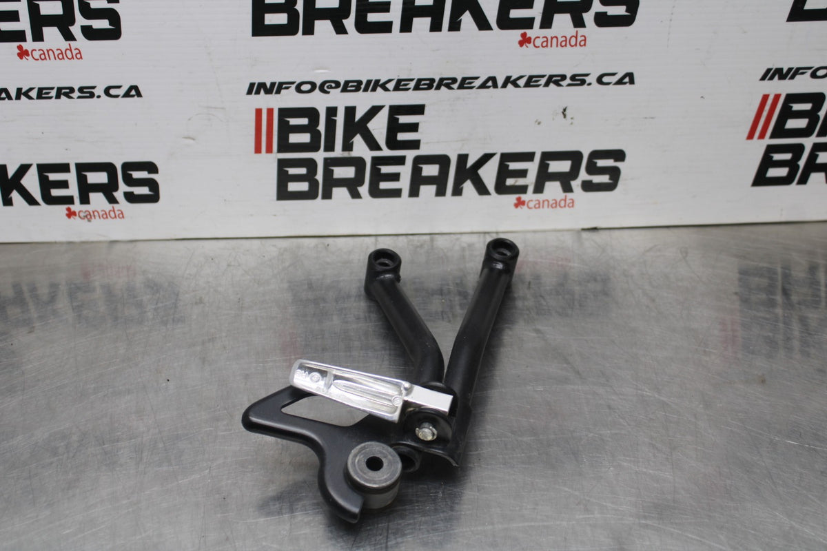 17-24 SUZUKI SV650 RIGHT REAR BACK PASSENGER PEG BB829