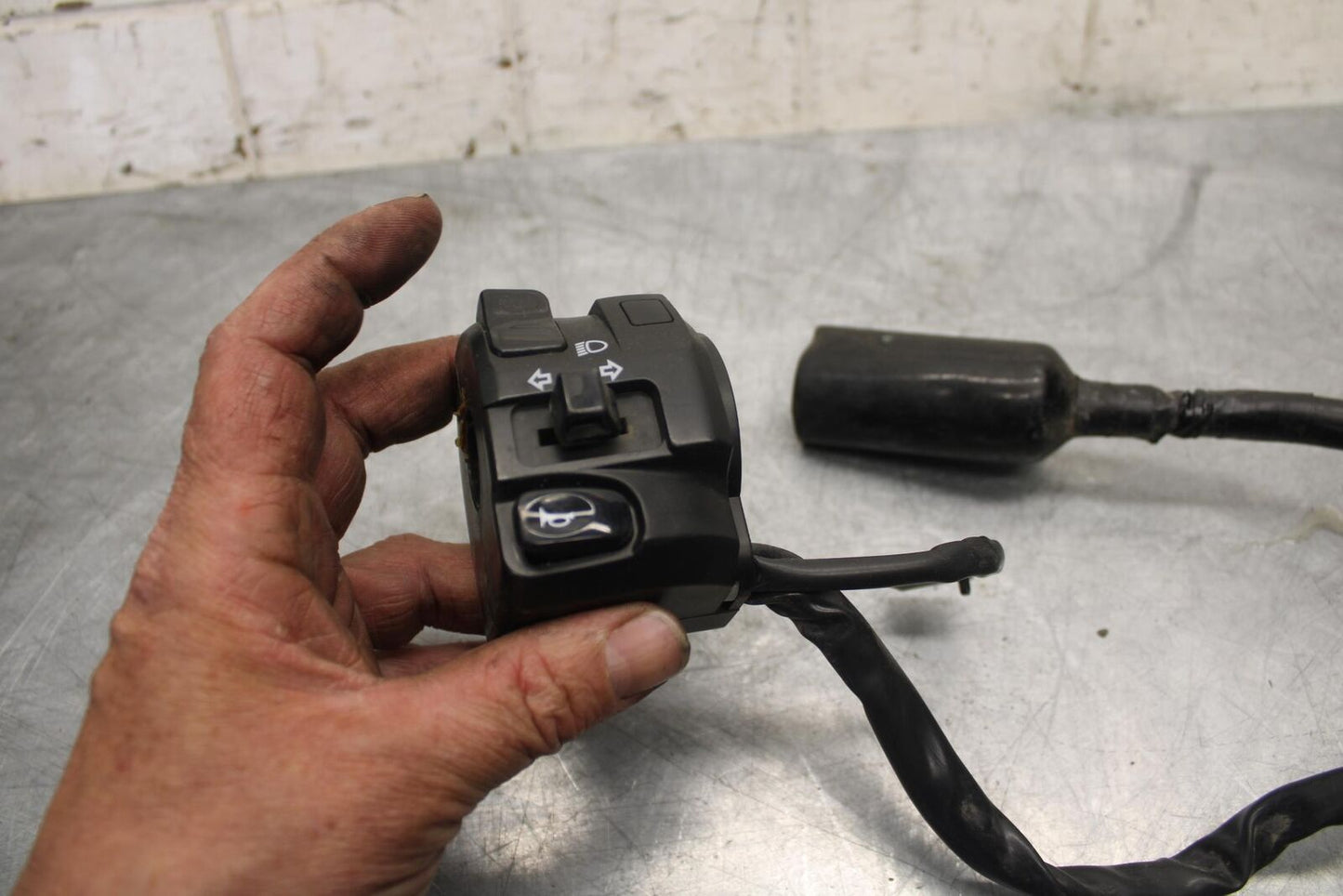 2015 Kawasaki Ninja 300 EX300B ABS LEFT CLIP ON HANDLE HORN SIGNALS SWITCH BB518