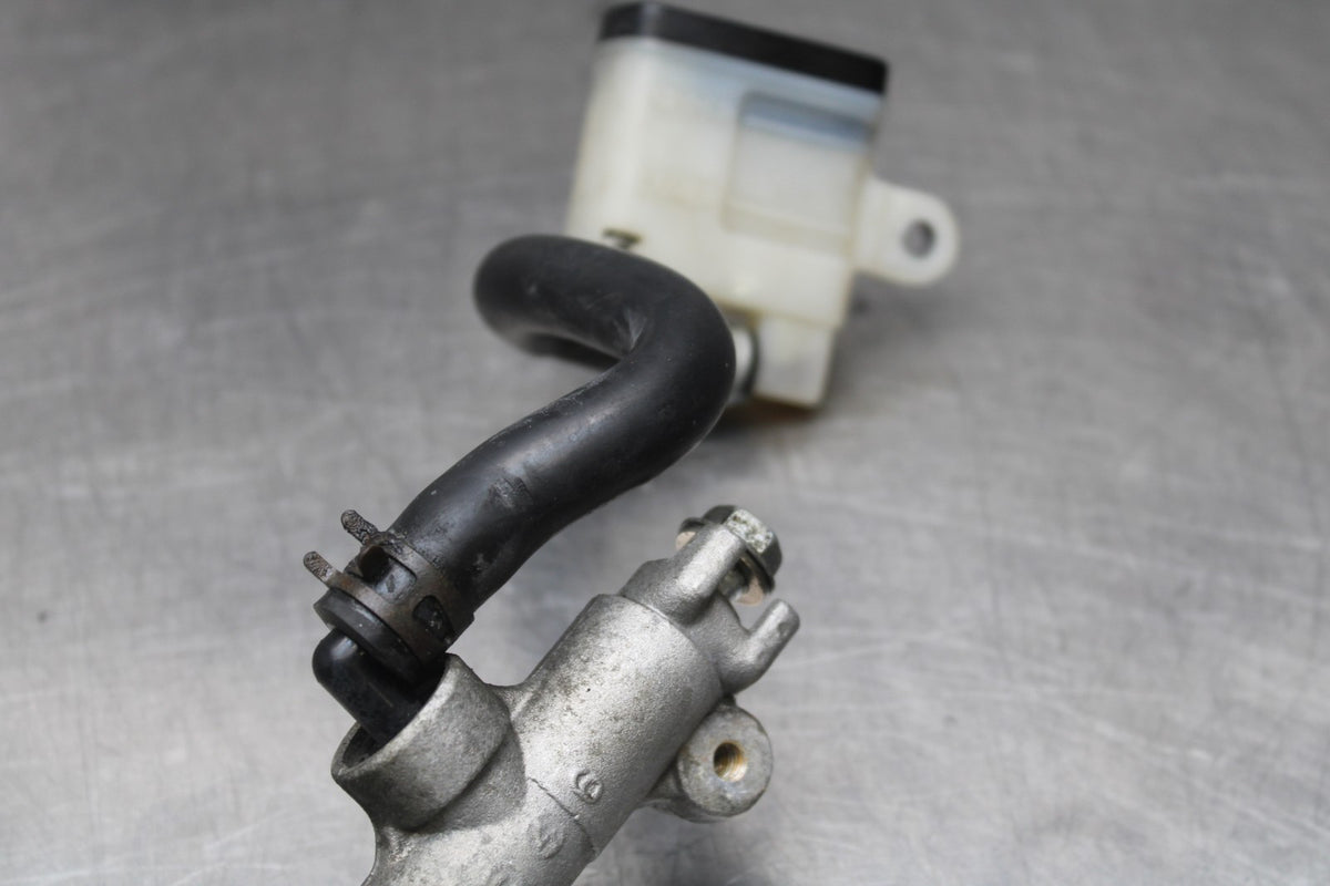 06-07 SUZUKI GSXR750 REAR BACK BRAKE MASTER CYLINDER W RESERVOIR BB811