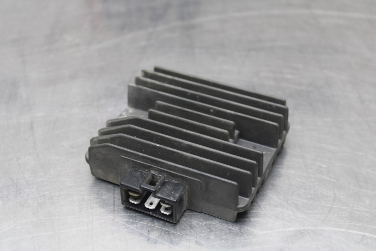08-09 YAMAHA YZF R6S RECTIFIER VOLTAGE REGULATOR BB796