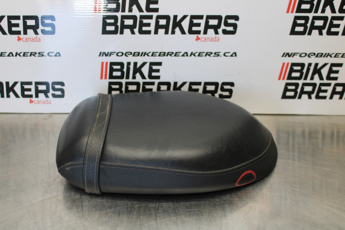 09 YAMAHA V STAR 950 REAR BACK PASSENGER SEAT BB172