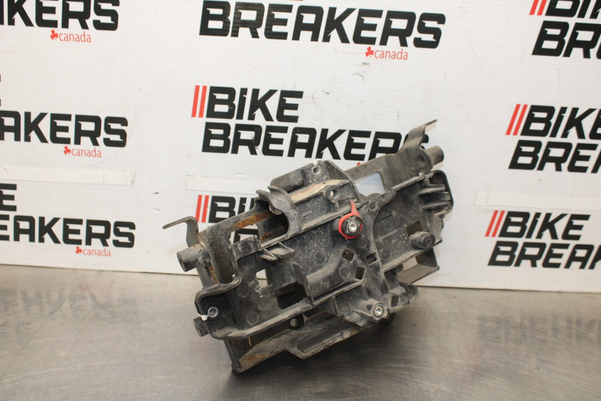 22 HARLEY-DAVIDSON PAN AMERICA 1250 BATTERY TRAY BOX BB910