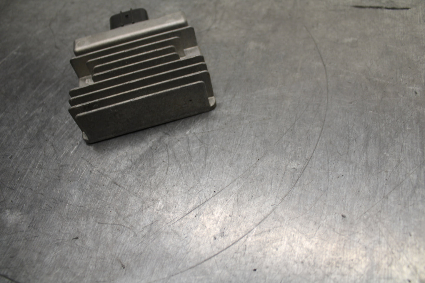 24 KAWASAKI NINJA 500 ABS RECTIFIER VOLTAGE REGULATOR BB744