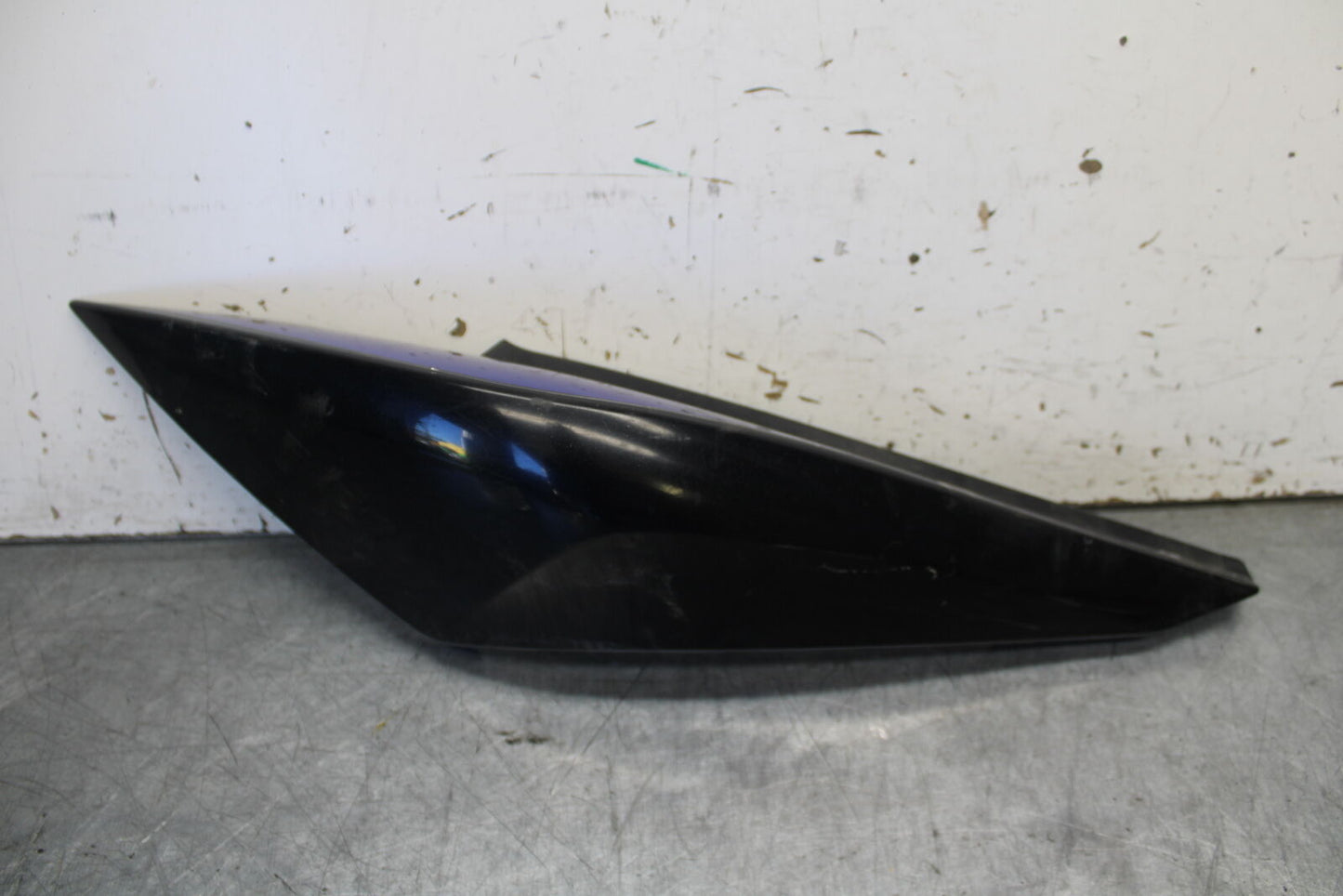 07-09 YAMAHA FZ6 RIGHT REAR BACK TAIL FAIRING COWL SHROUD BB713