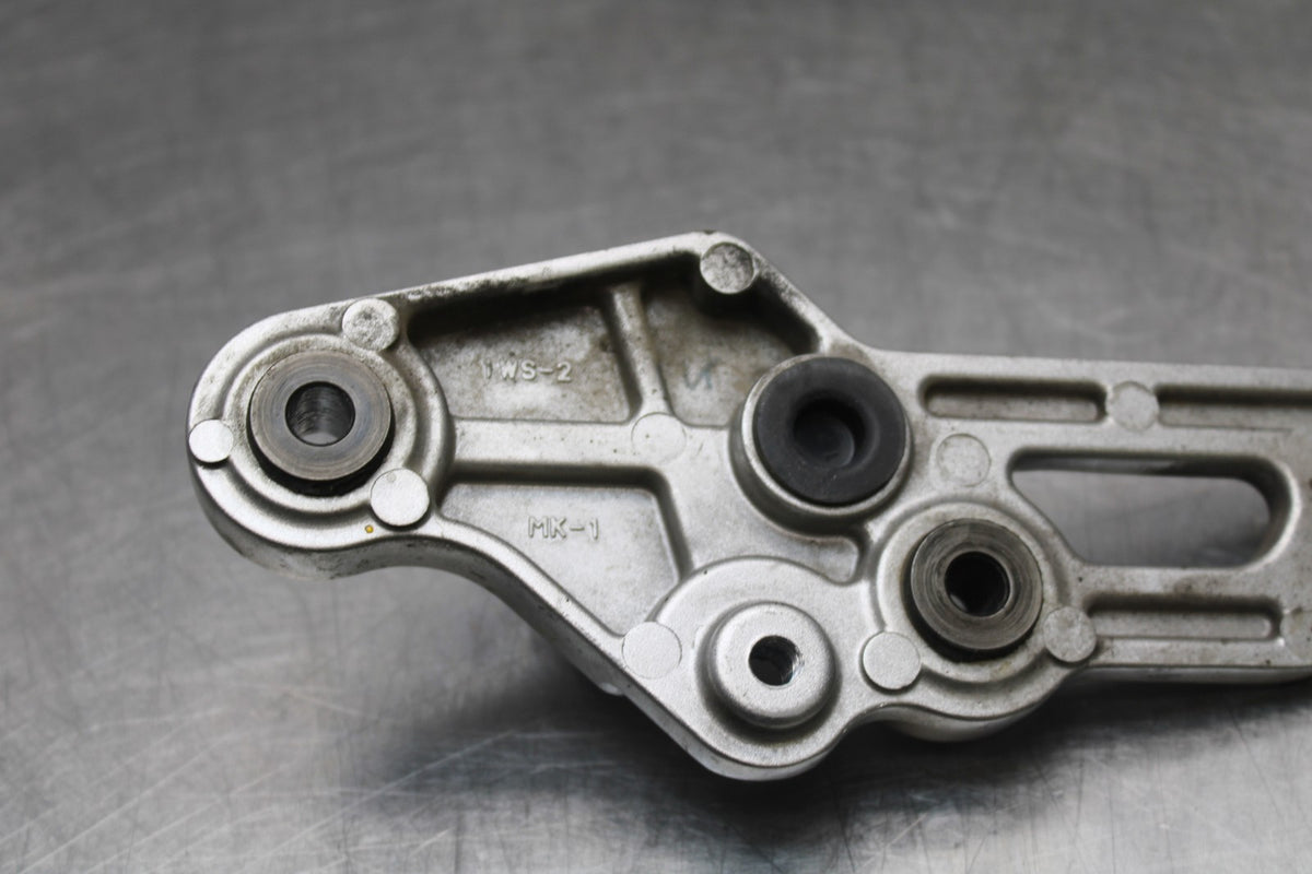 14-17 YAMAHA FZ07 LEFT REARSET REAR SET DRIVER FOOT PEG BRACKET MOUNT BB843