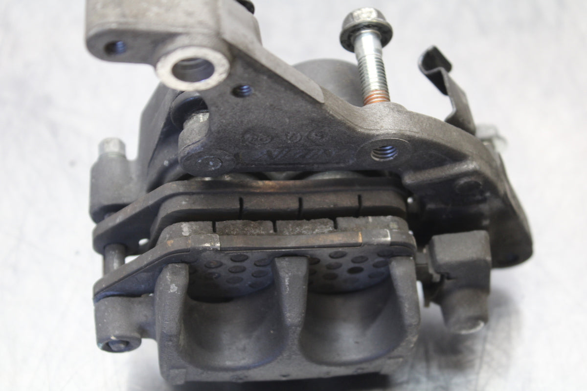 15-16 HONDA CB300F RIGHT FRONT BRAKE CALIPER BB150