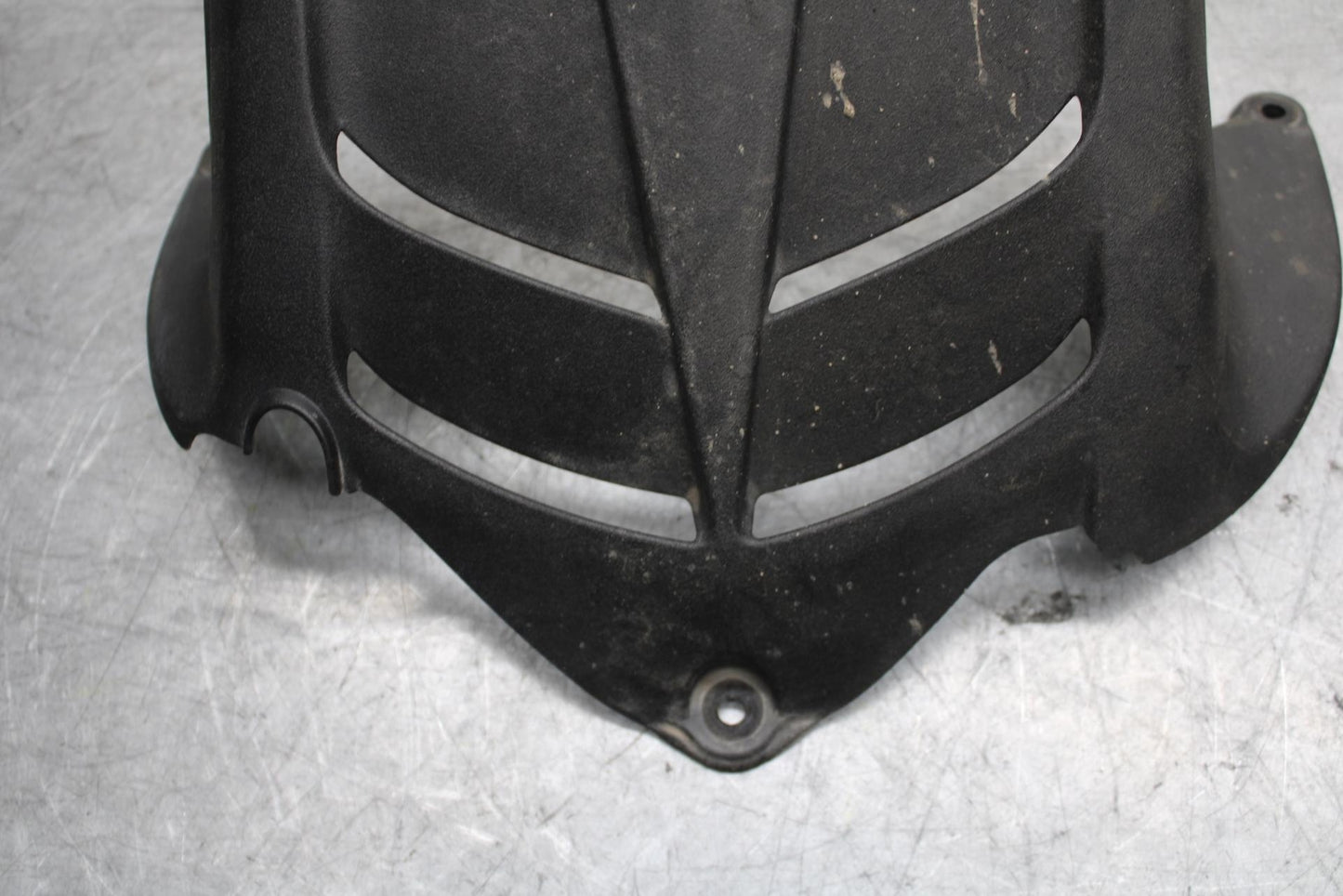 2009 Kawasaki Ninja ZX6R ZX600R REAR  WHEEL TIRE HUGGER FENDER  BB548