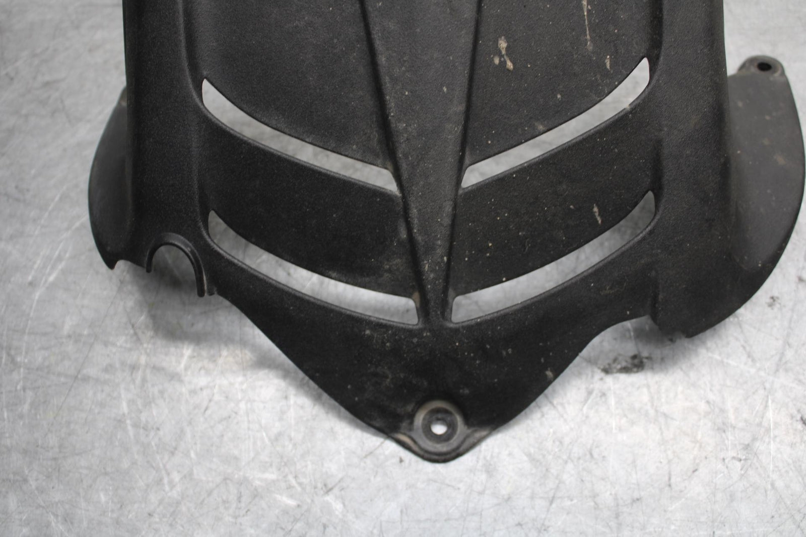 2009 Kawasaki Ninja ZX6R ZX600R REAR  WHEEL TIRE HUGGER FENDER  BB548