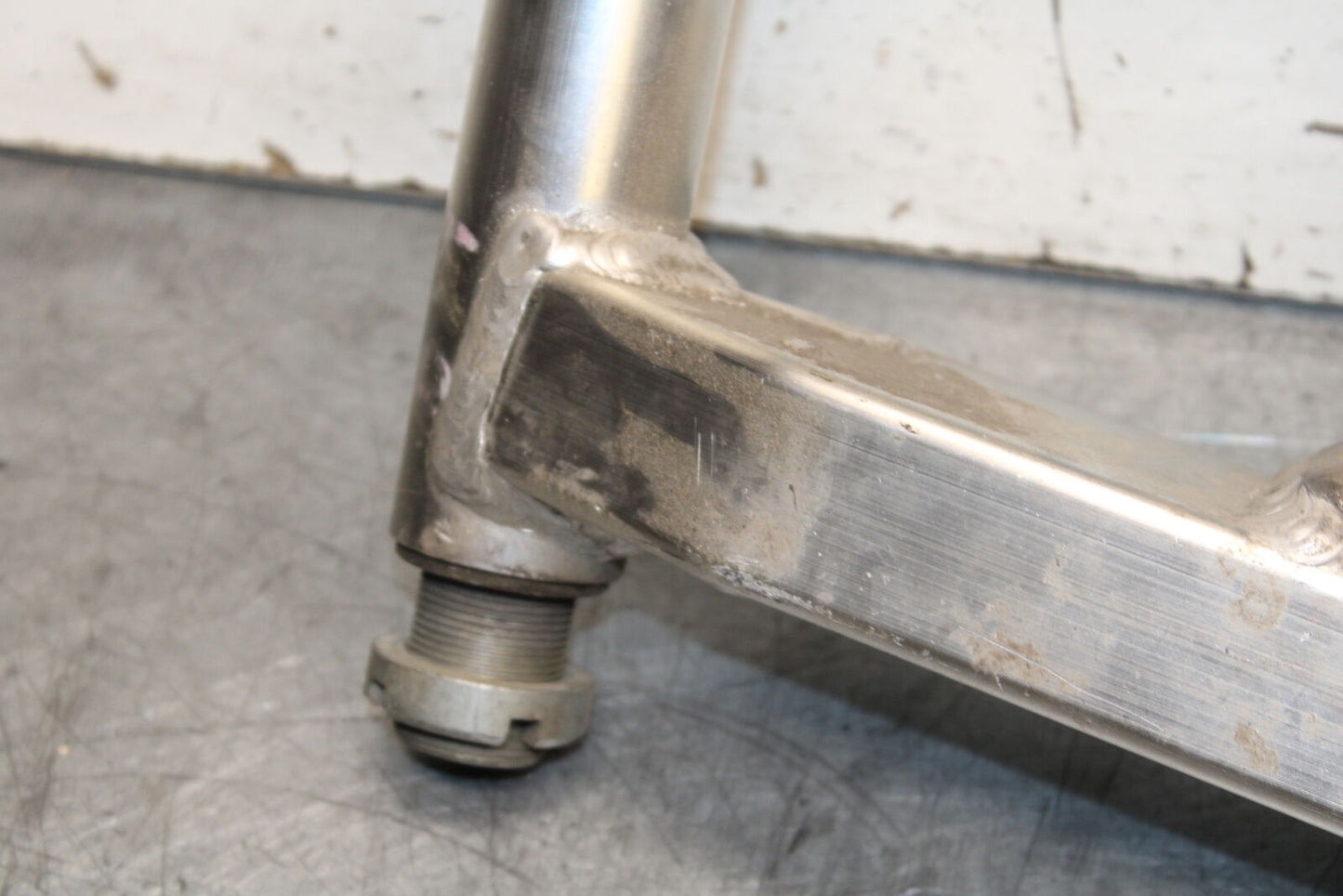 02-03 SUZUKI VSTROM 1000 REAR SWINGARM BACK SUSPENSION SWING ARM BB69