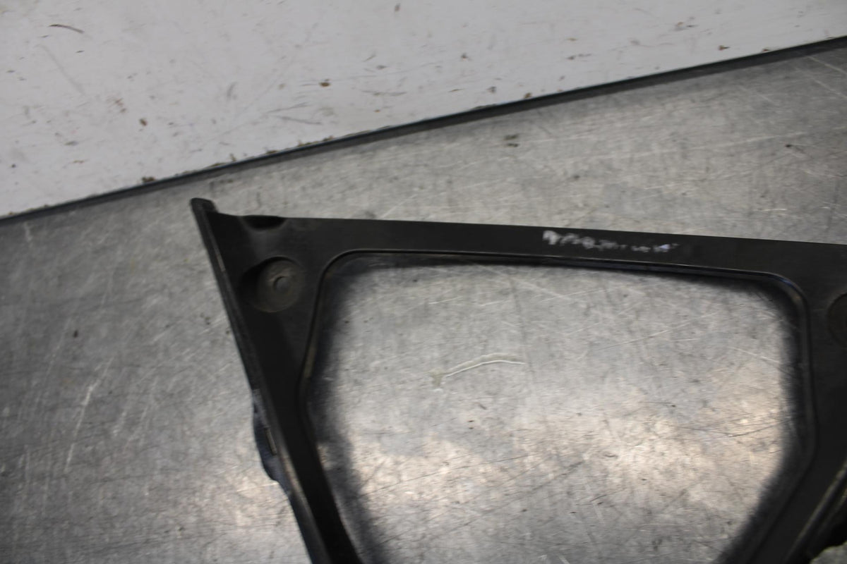 08-10 SUZUKI GSXR 600  FRONT LOWER INNER EXHAUST V FAIRING COWL GUARD BB101