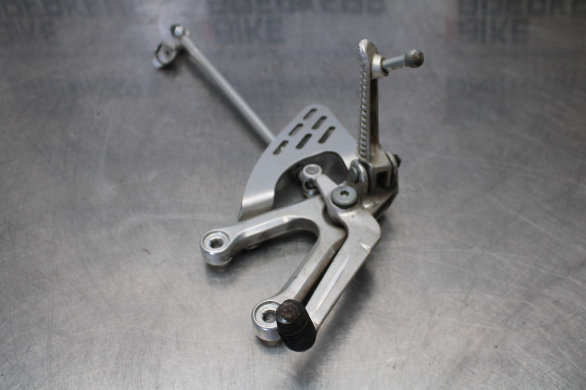 08-09 YAMAHA YZF R6S LEFT REARSET REAR SET DRIVER FOOT PEG REST STOP BB690