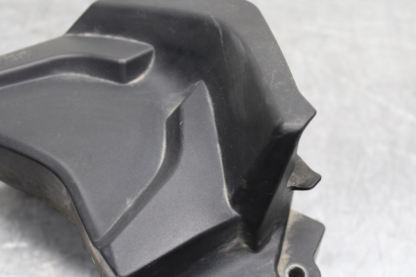 07-08 YAMAHA YZF R1 ENGINE SPROCKET COVER BB724