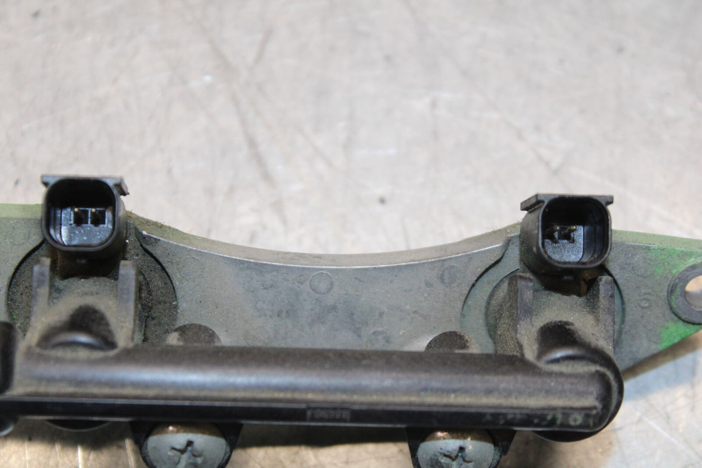 09-12 KAWASAKI NINJA ZX6R ZX600R SECONDARY FUEL INJECTORS TOP GAS RAIL BB656