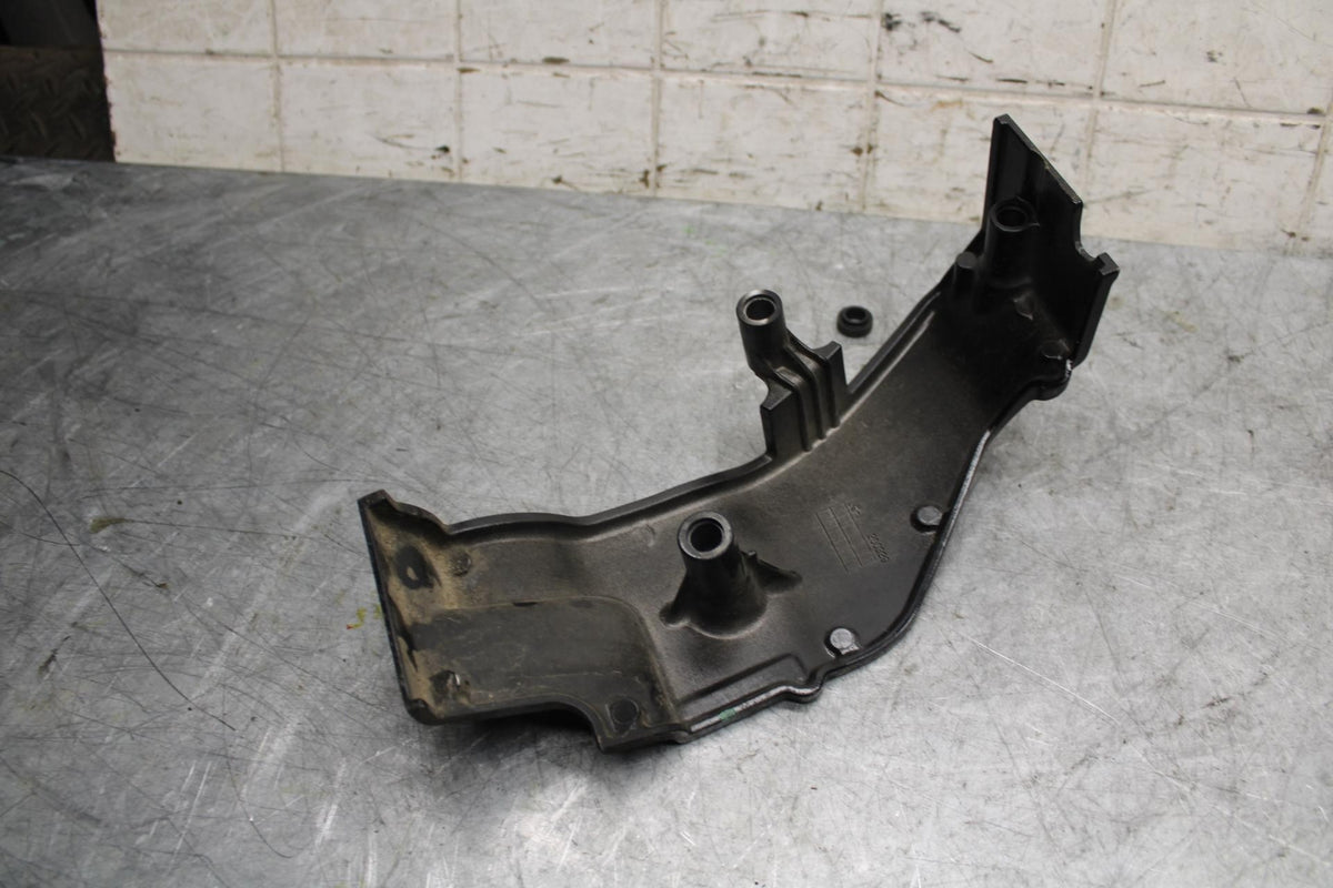 2007 Suzuki Boulevard M50 ENGINE SPROCKET PULLY SHAFT COVER BB537