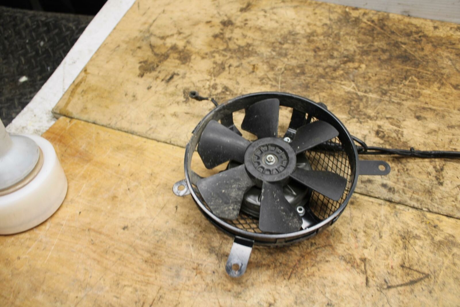 05-08 KAWASAKI VULCAN 1500 VN1500N CLASSIC ENGINE RADIATOR COOLING FAN BB343