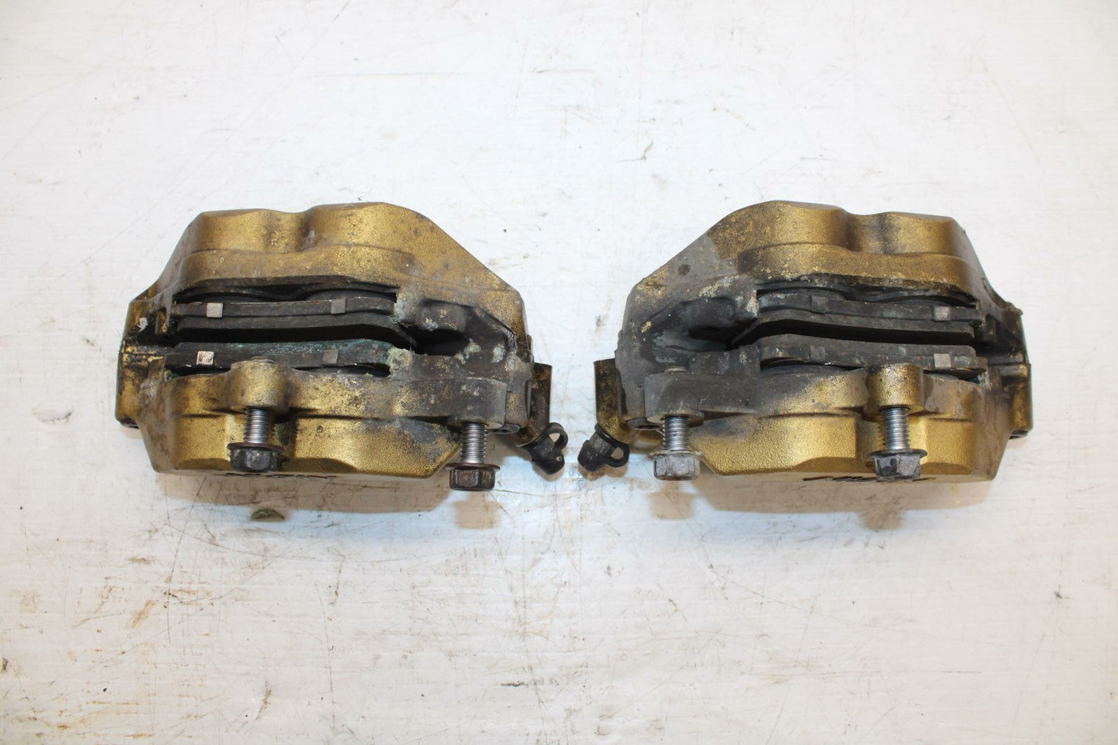 00-01 HONDA CBR929RR RIGHT LEFT FRONT BRAKE CALIPER SET PAIR CALIPERS BB265