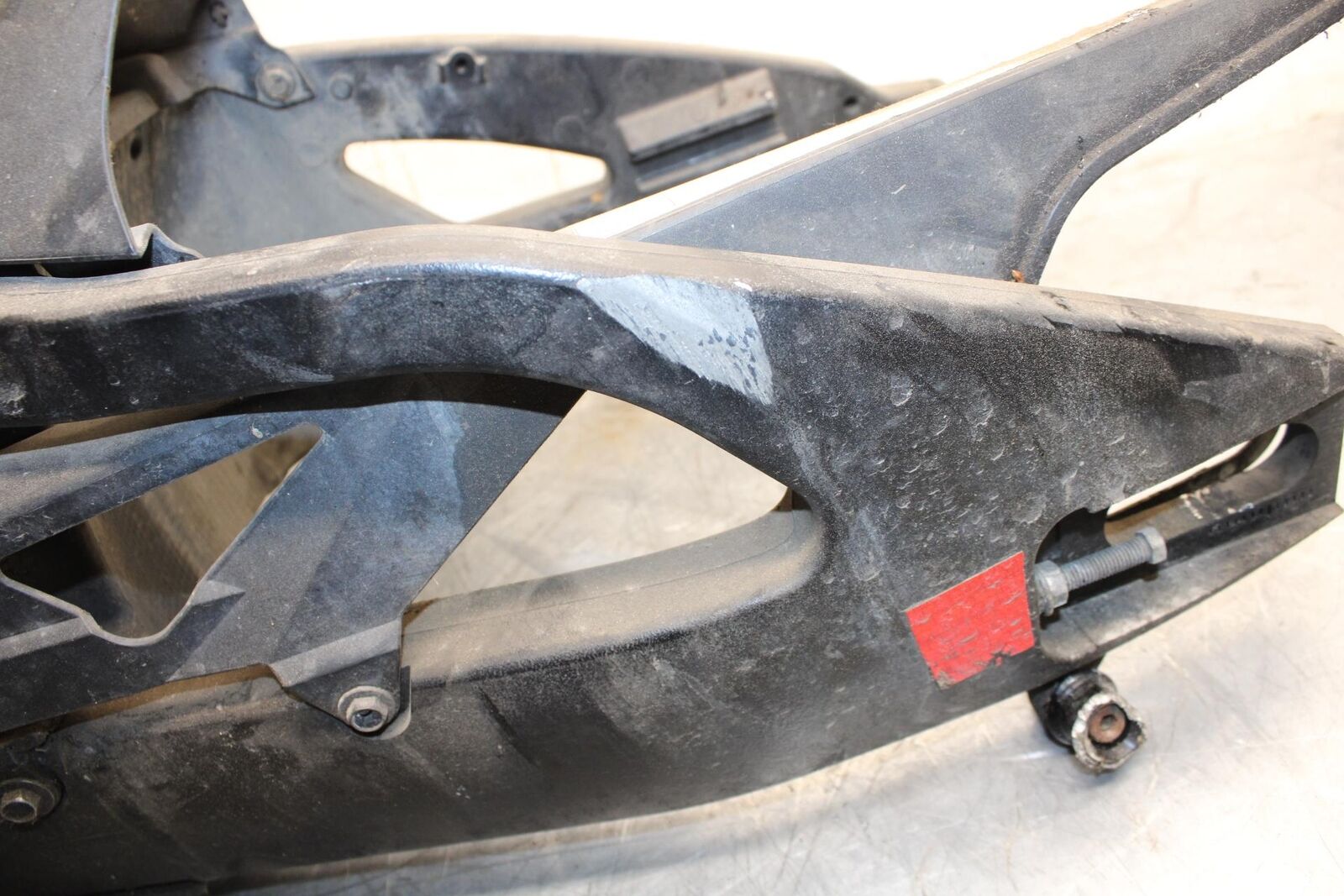 2008 Suzuki GSXR1000 SWINGARM BACK SUSPENSION SWING ARM 61000-21H00-YAP BB519