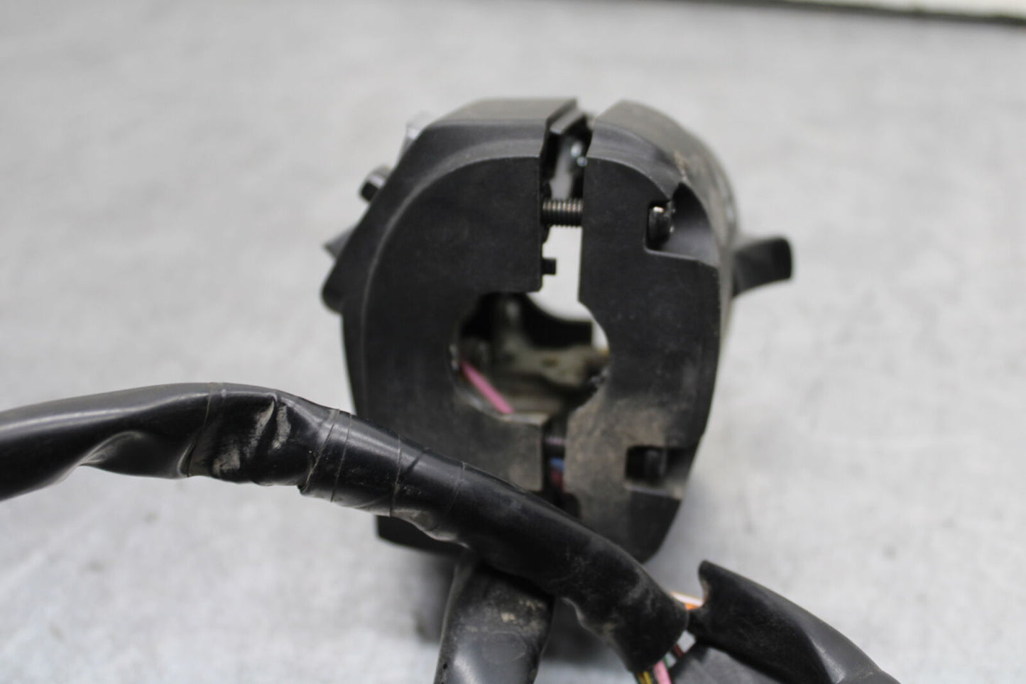 16 KAWASAKI NINJA ZX10R LEFT CLIP ON HANDLE HORN SIGNALS SWITCH SWITCHES  BB650