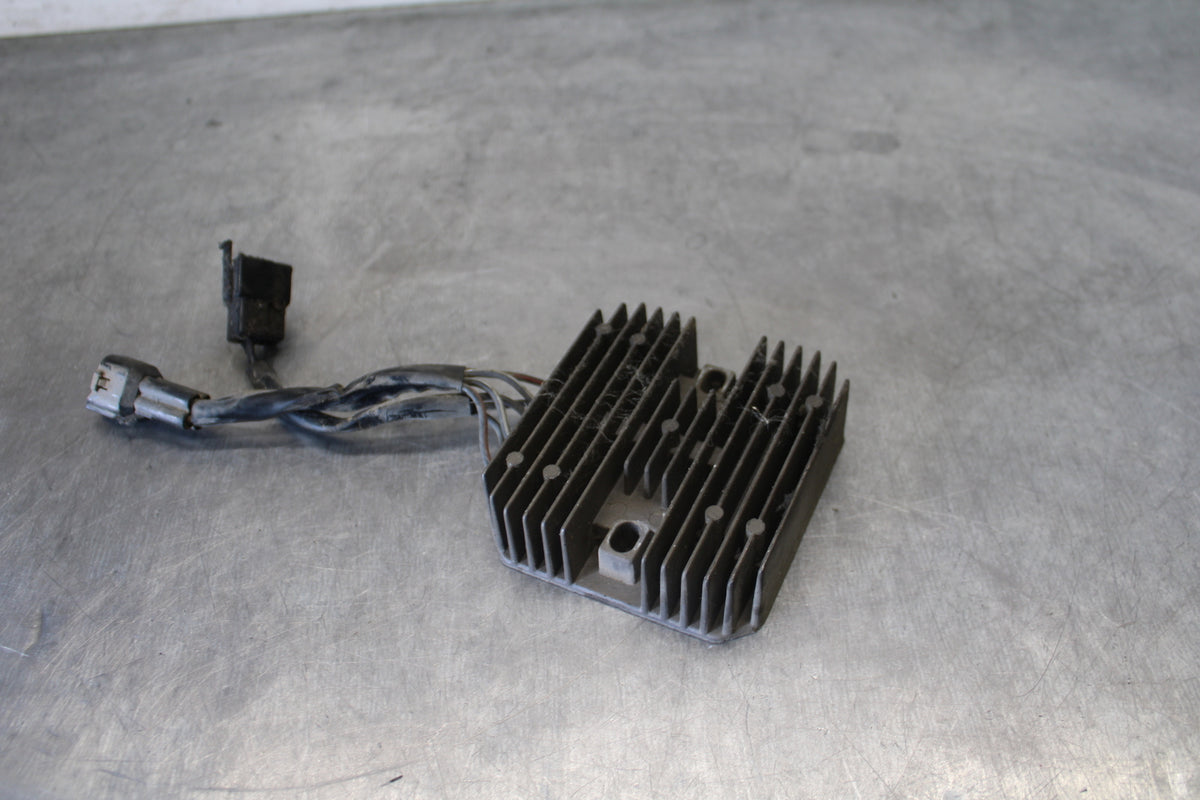 04 SUZUKI INTRUDER 800 RECTIFIER VOLTAGE REGULATOR BB758