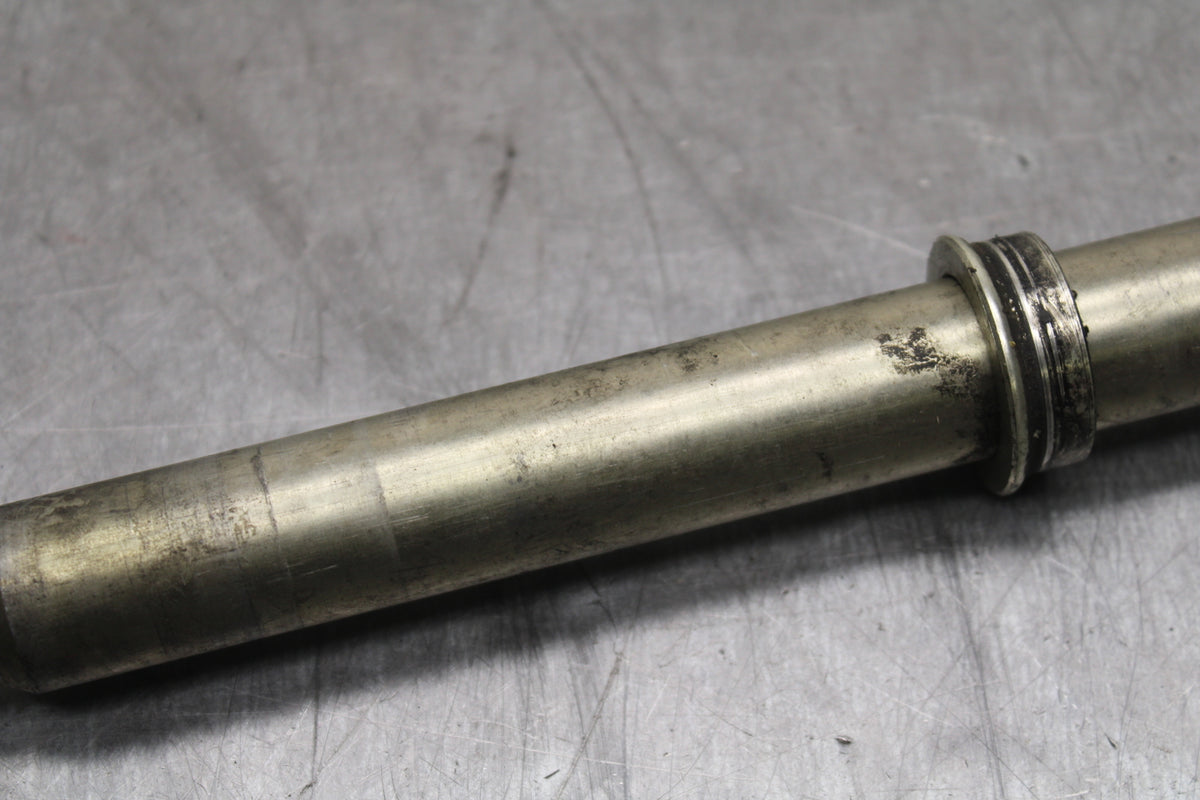 08-10 SUZUKI GSXR750 FRONT WHEEL RIM AXLE PIVOT BOLT BB127