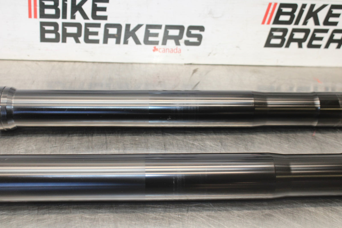 25 KAWASAKI Z900 FRONT FORKS SHOCK SUSPENSION SET PAIR BB928
