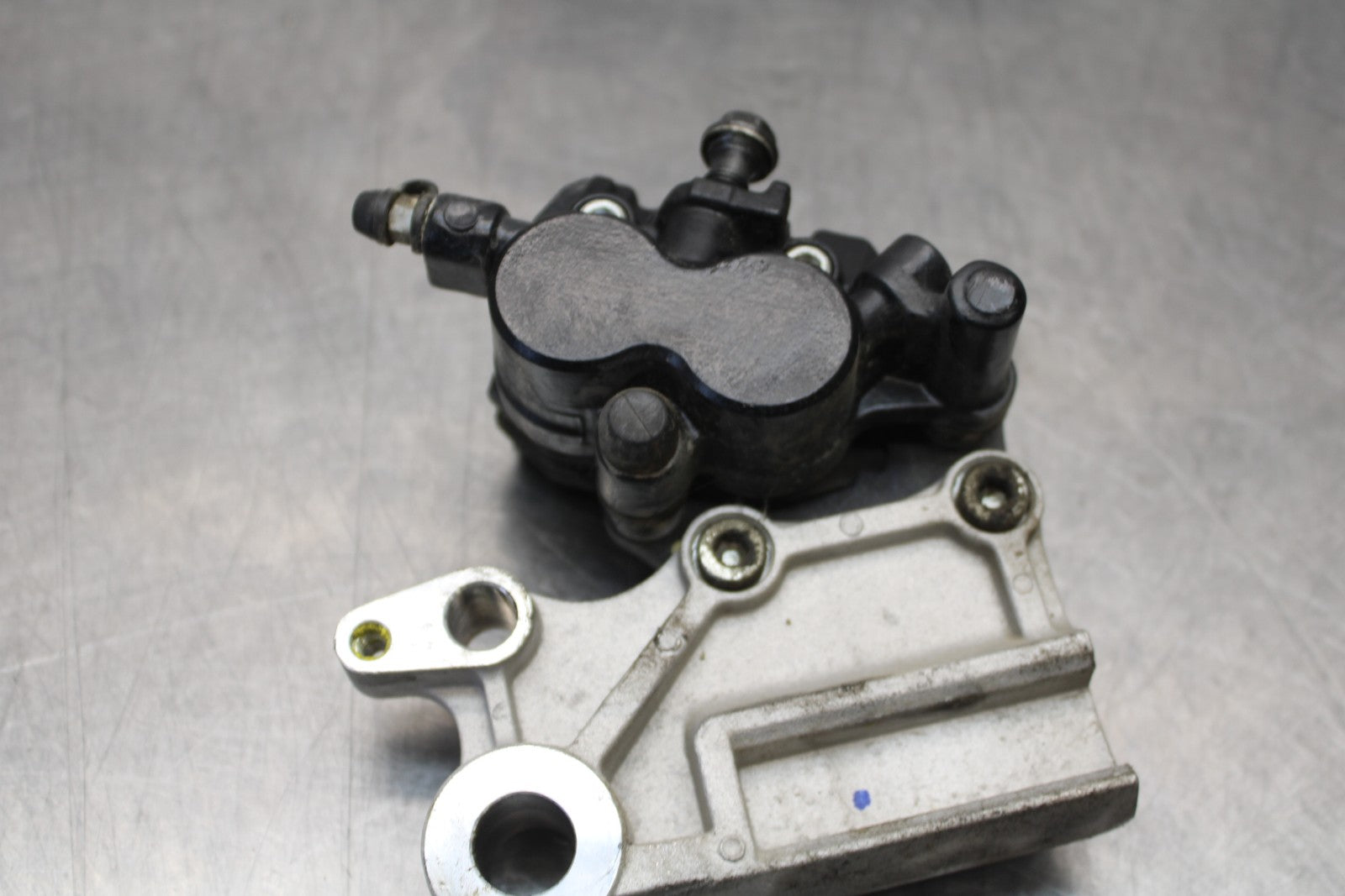 13-17 KAWASAKI NINJA 300 EX300 ABS REAR BACK BRAKE CALIPER W MOUNT BRACKET BB187