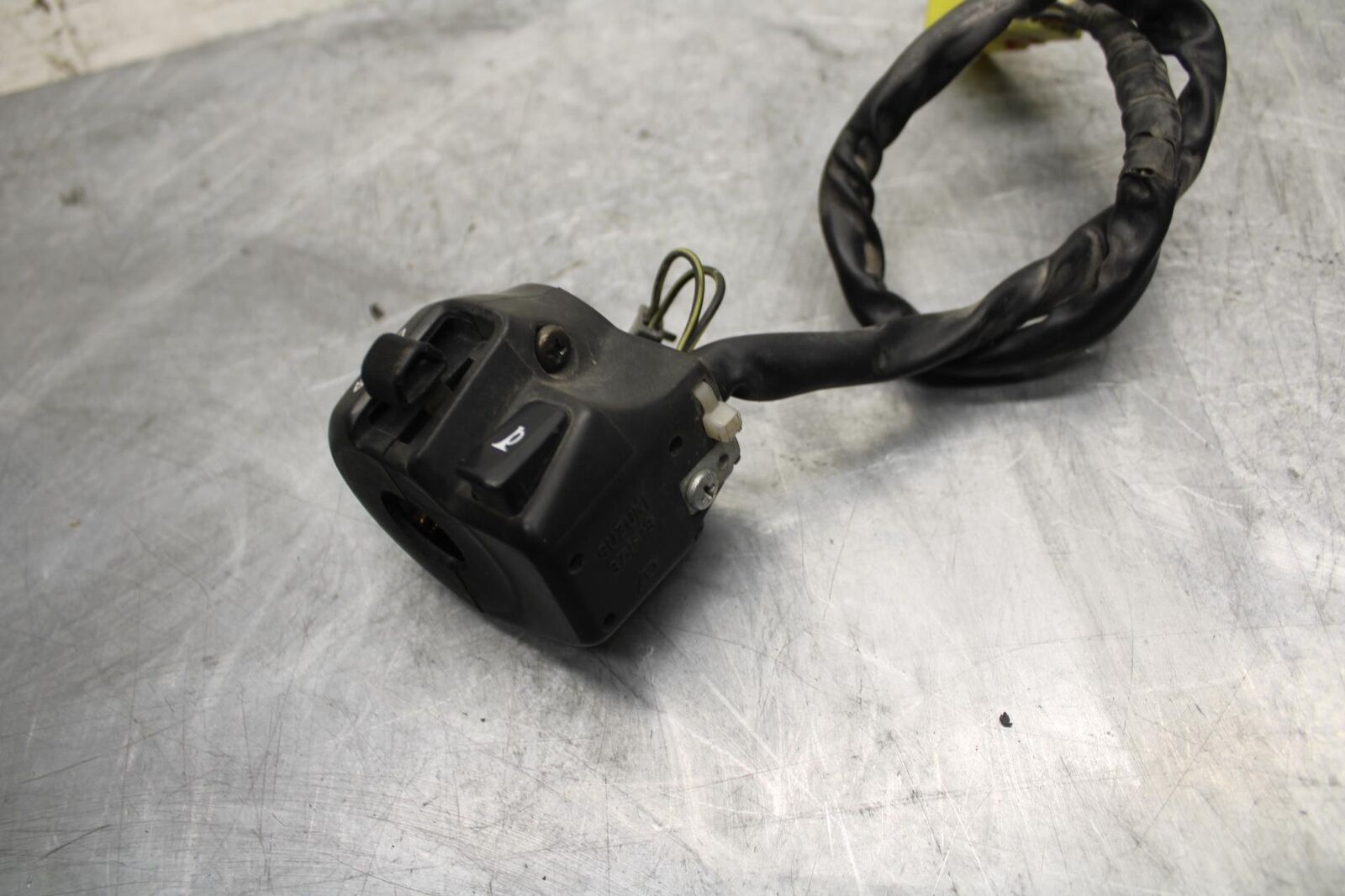 1998 Suzuki TL1000S LEFT CLIP ON HANDLE HORN SIGNALS SWITCH  BB508