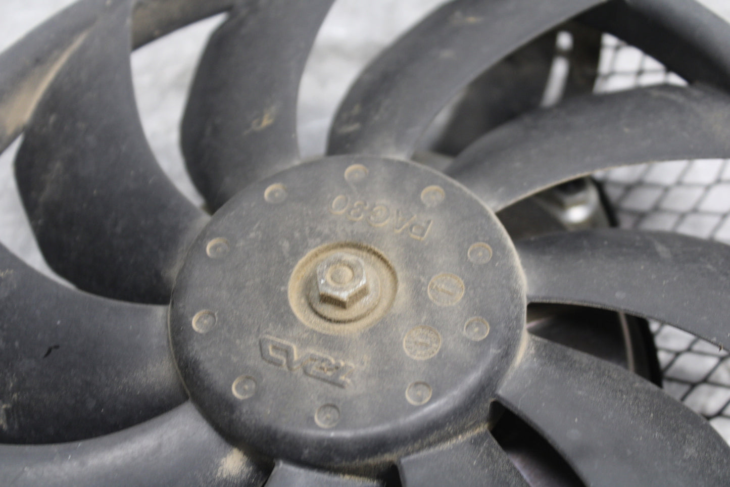 08-10 SUZUKI GSXR 600 ENGINE RADIATOR COOLING FAN  BB721