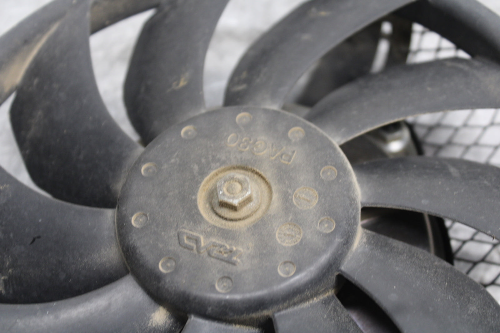 08-10 SUZUKI GSXR 600 ENGINE RADIATOR COOLING FAN  BB721
